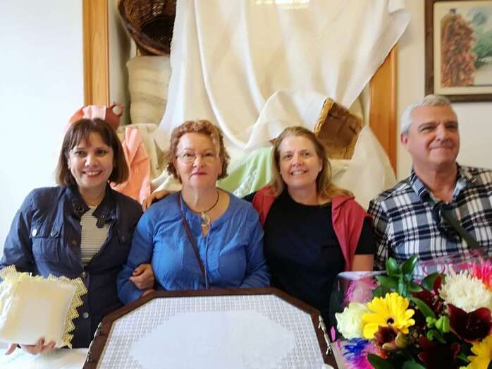 Pino Suárez, arropada el pasado viernes en su fiesta sorpresa de jubilación (Foto TA)